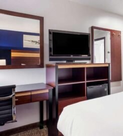 Avion Inn Near LGA Airport, Ascend Hotel Collection