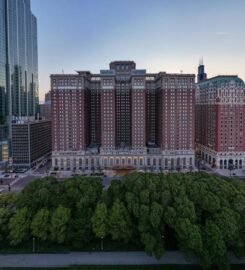 Hilton Chicago Hotel