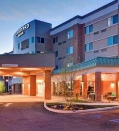 Courtyard by Marriott Long Island Islip/Courthouse Complex