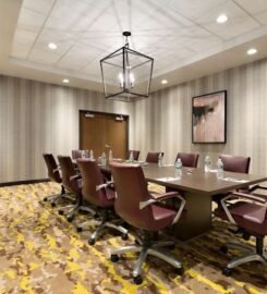 Hilton East Brunswick Hotel & Executive Meeting Center