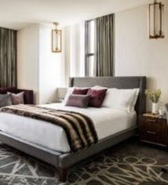 LondonHouse Chicago, Curio Collection by Hilton