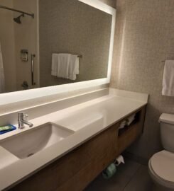 Holiday Inn Express Los Angeles – LAX Airport, an IHG Hotel