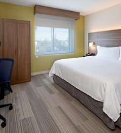 Holiday Inn Express Los Angeles – LAX Airport, an IHG Hotel