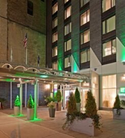 Holiday Inn Manhattan 6th Ave – Chelsea, an IHG Hotel