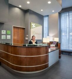 Holiday Inn Manhattan 6th Ave – Chelsea, an IHG Hotel