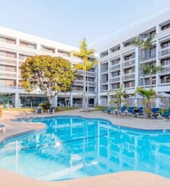 Hotel MdR Marina del Rey – a DoubleTree by Hilton