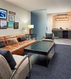 Hotel MdR Marina del Rey – a DoubleTree by Hilton