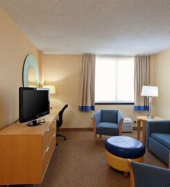 La Quinta Inn & Suites by Wyndham LAX