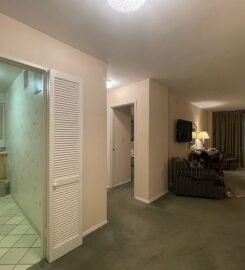 Murray Hill East Suites