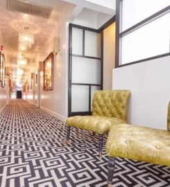 The Crescent powered by Sonder, a Timeless Elegance Hotel