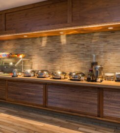 DoubleTree by Hilton Hotel LAX – El Segundo, a Scenic Solace