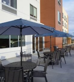 Fairfield Inn & Suites Palmdale West, A Blissful Hideaway