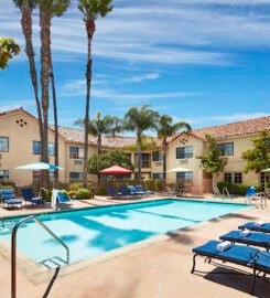 Hilton Garden Inn Valencia Six Flags, A Radiant Sunrise Inn