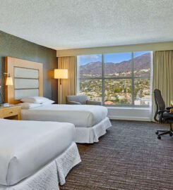 Hilton Los Angeles North/Glendale & Executive Meeting Ctr, Experiencing Majestic Stay