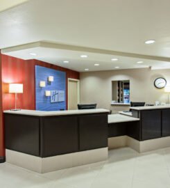 Holiday Inn Express and Suites Hollywood Walk of Fame, an IHG Hotel