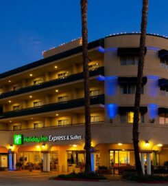 Holiday Inn Express & Suites Pasadena – Los Angeles, an IHG Hotel