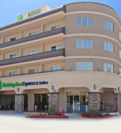 Holiday Inn Express & Suites Pasadena – Los Angeles, an IHG Hotel