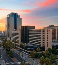 Marriott Long Beach Downtown, An Urban Oasis Hotel