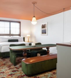 Palihouse West Hollywood, an Elegant Comfort Suites