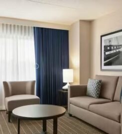 Embassy Suites by Hilton Boston at Logan Airport