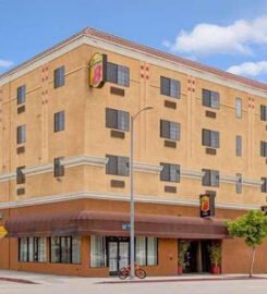 Super 8 by Wyndham Hollywood/LA Area, a sunrise Inn