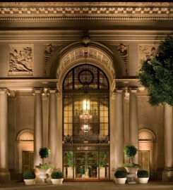 The Biltmore Los Angeles, a Tranquil Paradise Inn