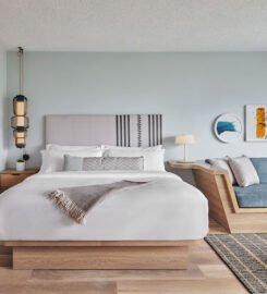 The Pierside Santa Monica, an exquisite Touch Lodge