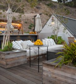 The Surfrider Hotel, an exquisite Serenity Lodge