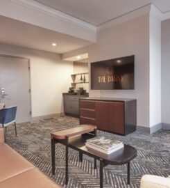 The Dagny Boston, a Timeless Elegance Hotel