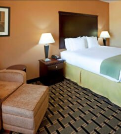 Comfort Inn & Suites Dallas Medical-Market Center, A Cozy Haven