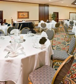 Crowne Plaza Suites Arlington, an IHG Hotel, A Royal Charm Retreat