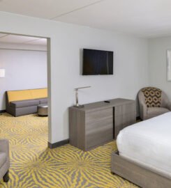 Holiday Inn Dallas-Richardson, an IHG Hotel, A Retreat Beyond Expectations