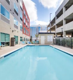 Holiday Inn Express & Suites Dallas NW – Farmers Branch, an IHG Hotel, Heavenly Abode