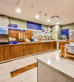 Holiday Inn Express & Suites Dallas NW – Farmers Branch, an IHG Hotel, Heavenly Abode