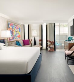 Le Parc at Melrose, An Elegant Comfort Suites