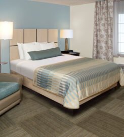 Candlewood Suites Dallas NW – Farmers Branch, an IHG Hotel, A Radiant Resort