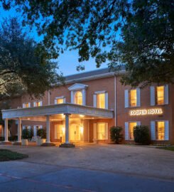 Cooper Hotel & Conference Center, A Charming Comfort at Its Best