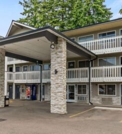 Basecamp Puyallup a Travelodge by Wyndham, A Radiant Resort