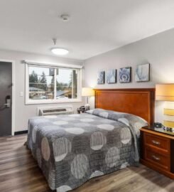Basecamp Puyallup a Travelodge by Wyndham, A Radiant Resort