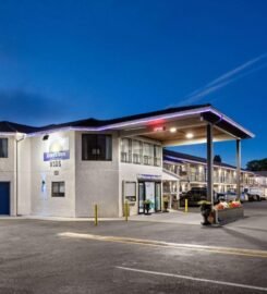 Days Inn by Wyndham Lakewood South Tacoma, Comfort Meets Convenience