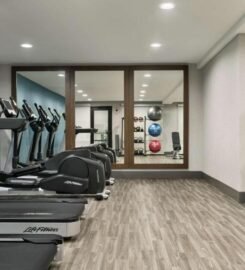 Hampton Inn & Suites Tacoma/Puyallup, Tranquil Paradise Inn
