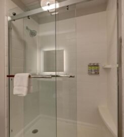 Holiday Inn Express & Suites Auburn Downtown, Smart Stays in the Heart of Auburn
