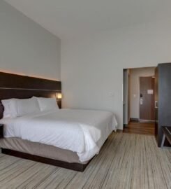 Holiday Inn Express & Suites Auburn Downtown, Smart Stays in the Heart of Auburn
