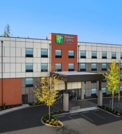 Holiday Inn Express & Suites Puyallup (Tacoma Area) by IHG, A Heavenly Hideaway
