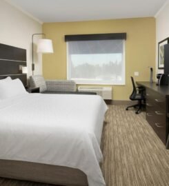 Holiday Inn Express & Suites Puyallup (Tacoma Area) by IHG, A Heavenly Hideaway