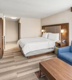 Holiday Inn Express & Suites Tacoma Downtown, an IHG Hotel, A Blissful Hideaway