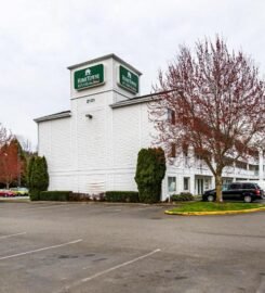 HomeTowne Studios Tacoma – Puyallup, A Blissful Nights Resort