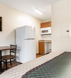 HomeTowne Studios Tacoma – Puyallup, A Blissful Nights Resort