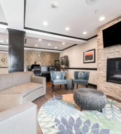 La Quinta Inn & Suites by Wyndham Auburn, Your Gateway to Comfort and Convenience