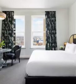The Candler Hotel Atlanta, Curio Collection by Hilton